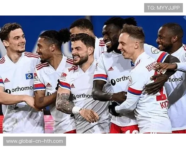 汉堡vs勒沃库森比赛延期:人民公园球场顶棚安全隐患 汉堡vs勒沃库森比赛延期:人民公园球场顶棚安全隐患